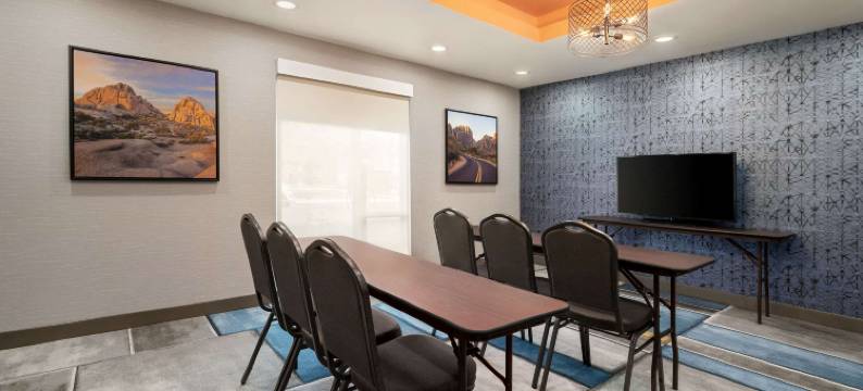 圣贝纳迪诺拉昆塔温德姆套房酒店(La Quinta Inn & Suites by Wyndham San Bernardino)图片