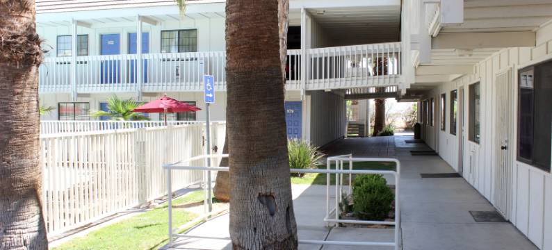 科灵加东6号汽车旅馆(Motel 6 Coalinga, CA - East)图片