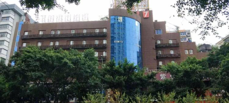 7天优品酒店(泰禾广场三角池地铁站店)图片