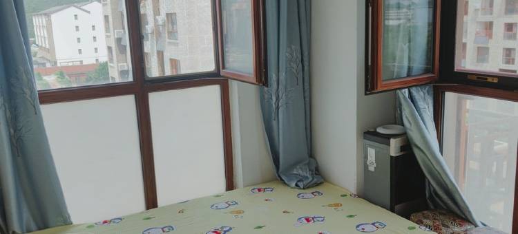 亮哥的公寓(青年南路分店)图片