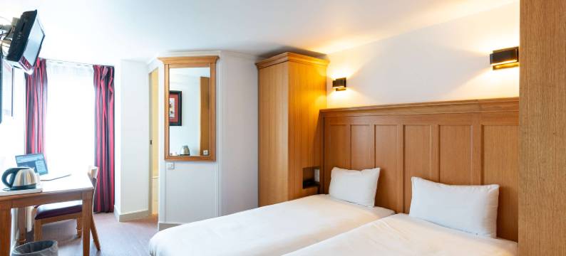 圣马克西姆尚蒂伊北基里亚德酒店(Kyriad Chantilly Nord - Saint-Maximin)图片