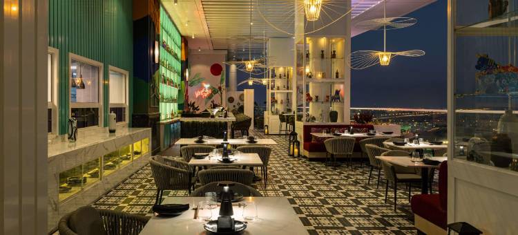 迪拜达马克山丽笙酒店(Radisson Hotel Dubai, Damac Hills)图片