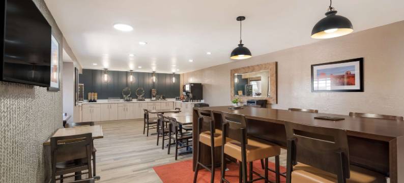 贝斯特韦斯特贝尔蒙特影山酒店(Best Western Bellemont Shadow Mountain Inn)图片