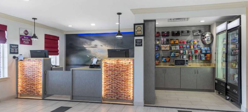 拉尼尔湖/盖恩斯维尔贝斯特韦斯特优质套房酒店(Best Western Plus Lake Lanier Gainesville Hotel  Suites)图片