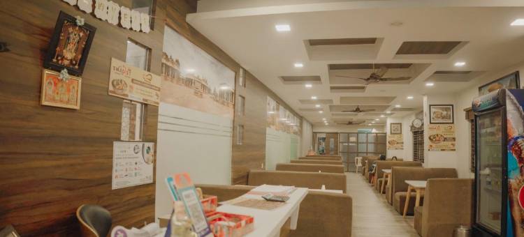 安纳亚舒适酒店(Ananya Comfortss)图片