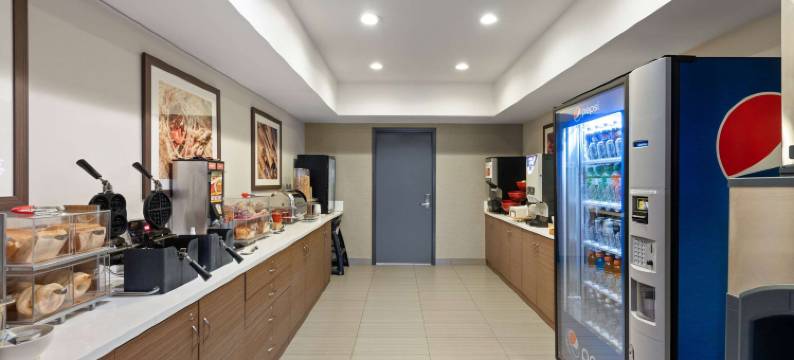 Microtel Inn & Suites by Wyndham Kirkland Lake图片