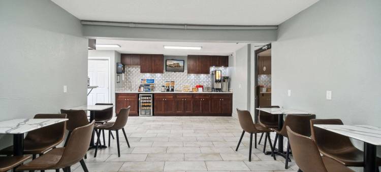 基诺沙-舒适草原温德姆速8酒店(Super 8 by Wyndham Kenosha/Pleasant Prairie)图片