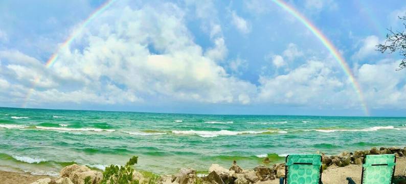 Welcome to the "Lake Cottage"  where lake Michigan waves are calling图片