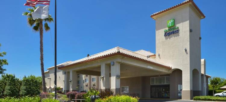 Holiday Inn Express 马德拉(Holiday Inn Express Madera-Yosemite PK Area)图片
