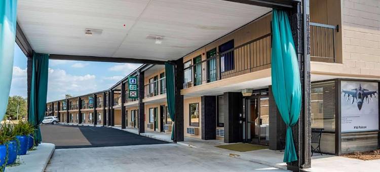 Super 8 by Wyndham Daleville/Fort Novosel图片