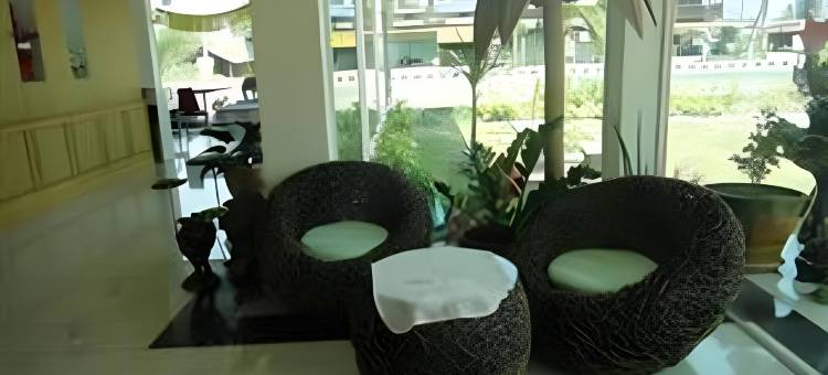 波南鲁米特酒店(Pornnarumirt Hotel)图片