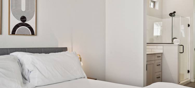 闪亮的现代家居带游泳池烧烤(Sparkling Modern Home in Buckeye with Pool,BBQ)图片