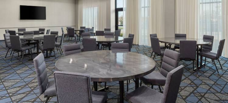 贝滕多夫万豪万怡酒店(Courtyard by Marriott Bettendorf)图片