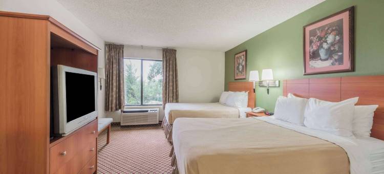 南沃斯堡市中心温德姆速 8 酒店(Super 8 by Wyndham Fort Worth Downtown South)图片