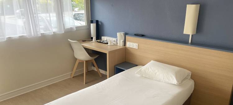 蒙彼利埃圣让德韦达 - 拉佩里埃基里亚德直营酒店(Hôtel Kyriad Direct Montpellier Saint Jean de Vedas La Peyriere)图片