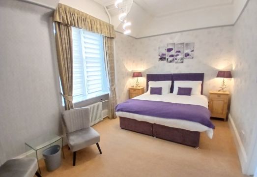 Trafford Bank Guest House Hotel Overview