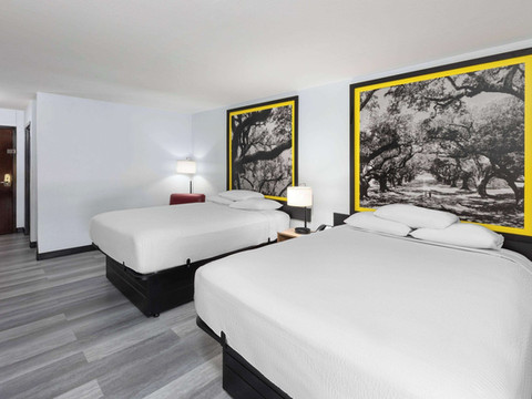 亚历山大温德姆速 8 酒店