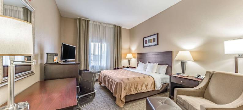 达拉斯西普莱诺凯艺酒店(Quality Inn West Plano - Dallas)图片