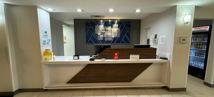 智选假日套房酒店里普利(Holiday Inn Express & Suites Ripley)图片