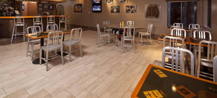 斯科特斯德雷鸟贝斯特韦斯特优质套房酒店(Best Western Plus Scottsdale Thunderbird Suites)图片