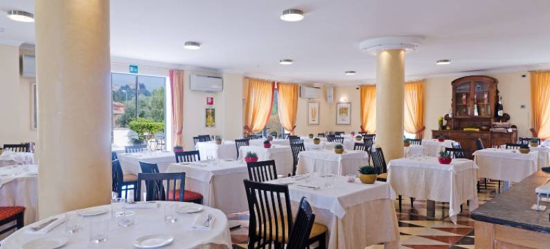 卡斯泰拉罗高尔夫度假酒店(Castellaro Golf Resort)图片