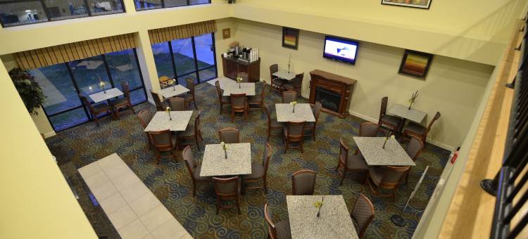 贝斯特韦斯特优质普拉斯亚德金谷套房酒店(Best Western Plus Yadkin Valley Inn  Suites)图片