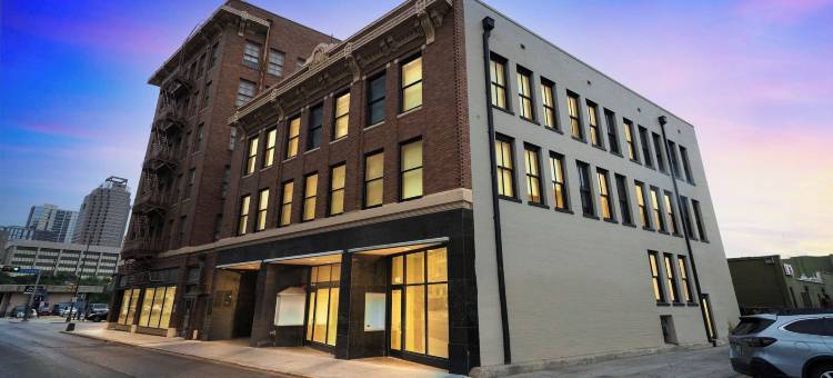 佩兰光(La Luz)图片