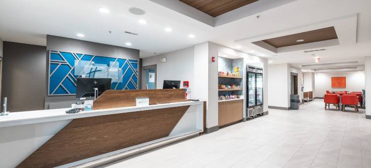 智选假日套房酒店圣罗伯特 - 伦纳德伍德(Holiday Inn Express & Suites Saint Robert - Leonard Wood)图片