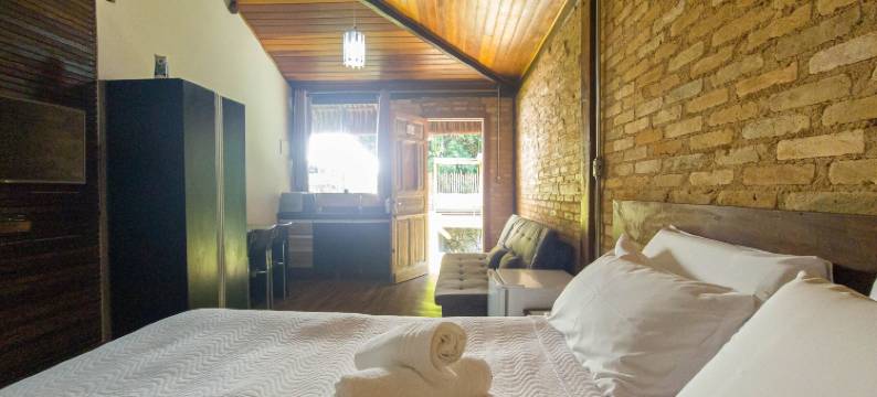 普拉西亚杨奈小屋酒店(Yannai Chalé Praia)图片