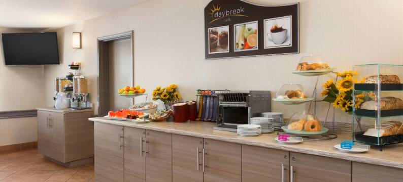 渥太华机场戴斯酒店(Days Inn by Wyndham Ottawa Airport)图片