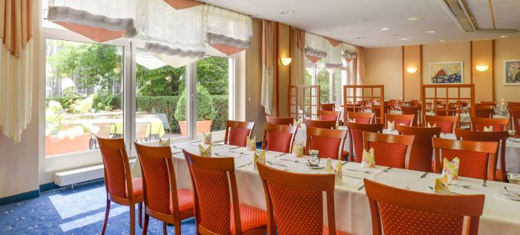 西南公园诺威纳酒店(Novina Hotel Suedwestpark Nuernberg)图片