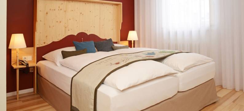 酒店与餐厅-修道院庭院(Hotel Restaurant Klosterhof)图片