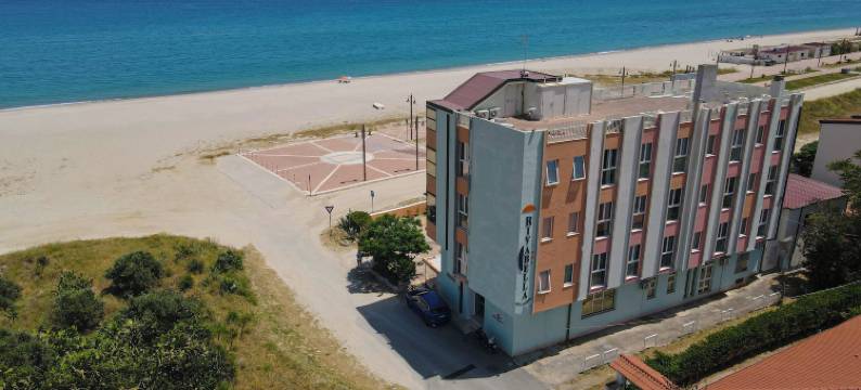 里瓦贝拉酒店(Hotel Rivabella)图片