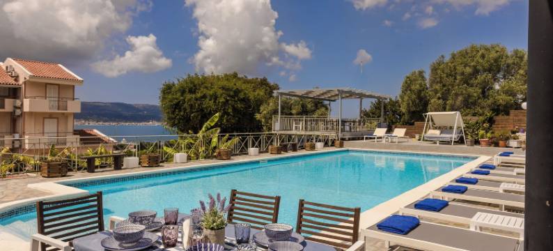 法拿里全景开放式公寓(Panorama Fanari Studios and Apartments)图片