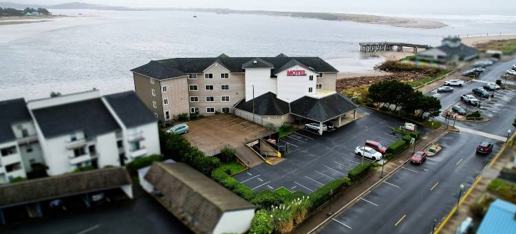 OYO林肯城西莱茨湾海滨酒店(Siletz Bay Beachfront Hotel by OYO Lincoln City)图片