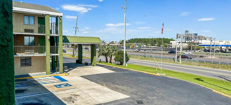 OYO 莫比尔酒店 - 阿拉巴马 I-65 机场大道(OYO Hotel Mobile, Al I-65 at Airport Blvd)图片