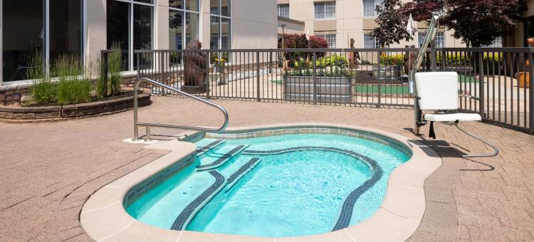 Holiday Inn Resort 乔治湖，草地(Holiday Inn Resort Lake George - Adirondack Area)图片