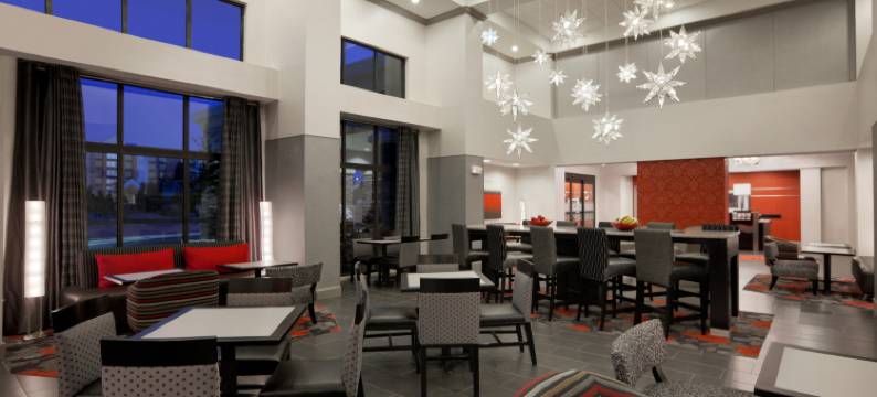 罗厄诺克机场/谷景购物中心欢朋套房酒店(Hampton Inn & Suites Roanoke Airport)图片