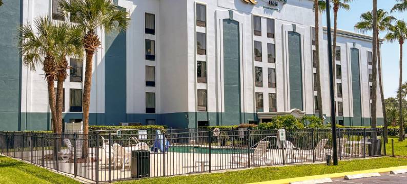 昆廷酒店 杰克逊维尔 - 橙园 靠近海军航空站(Quality Inn Jacksonville - Orange Park Near Naval Air Station)图片