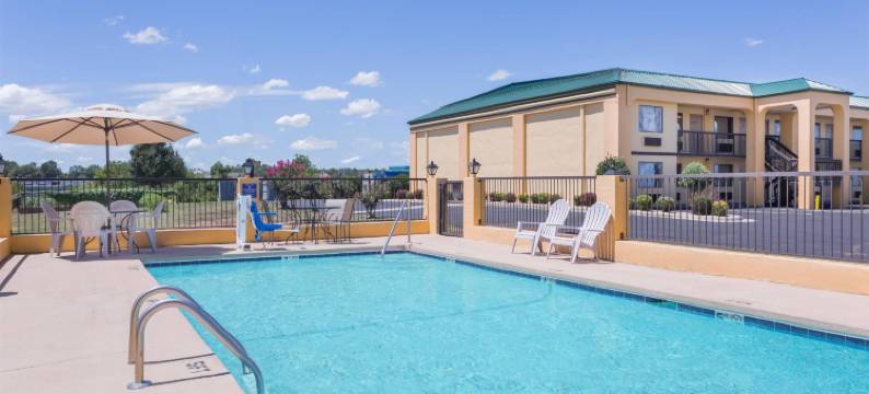 拜伦戴斯酒店(Days Inn by Wyndham Byron)图片