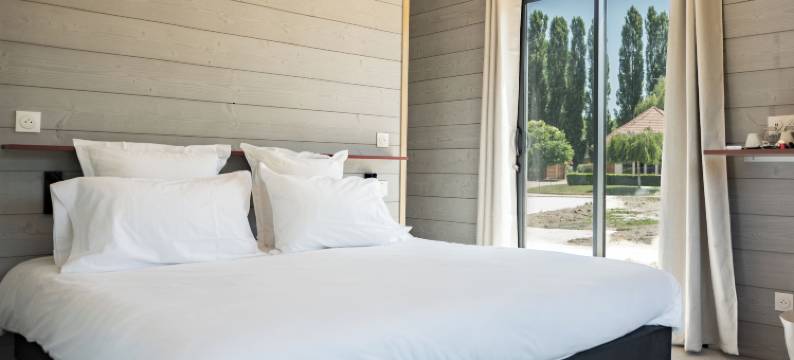 罗吉斯蒙特克里斯托庄园酒店餐厅和但丁逃逸度假屋(Logis Hôtel-Restaurant Domaine de Montecristo et Gîte l'Évasion Dantès)图片