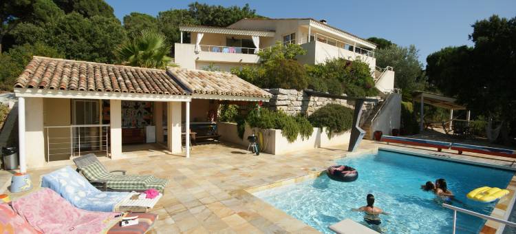 Villa in La Croix-Valmer with Sea Views图片