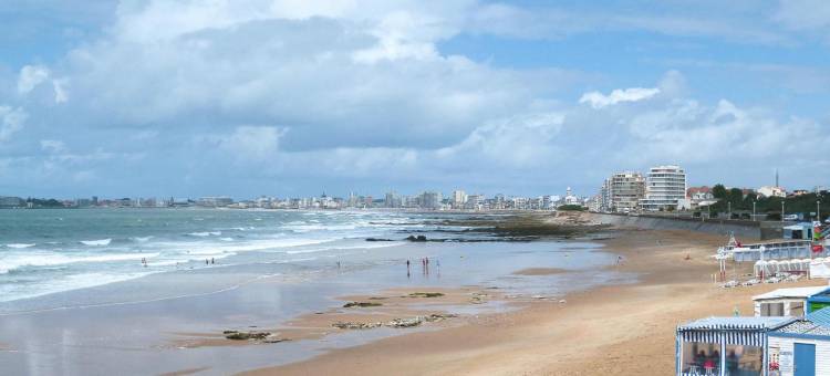 Holiday Home in Vendee near Sandy Beaches图片