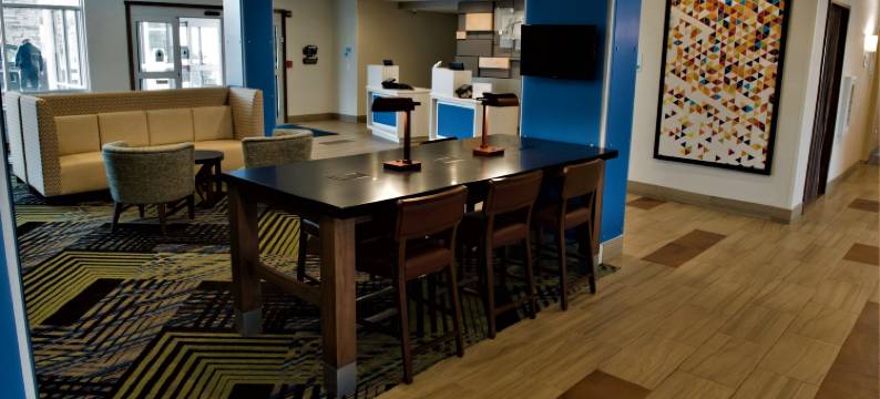 代顿北智选假日套房酒店(Holiday Inn Express & Suites DAYTON NORTH - VANDALIA by IHG)图片