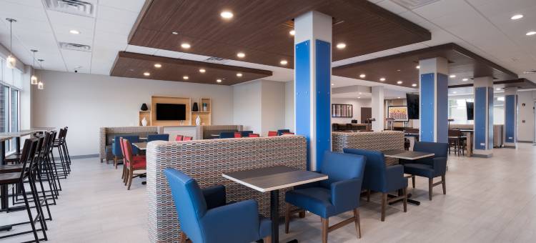 洲际酒店集团智选假日酒店及套房芝加哥 - 霍夫曼庄园(Holiday Inn Express & Suites CHICAGO - HOFFMAN ESTATES by IHG)图片