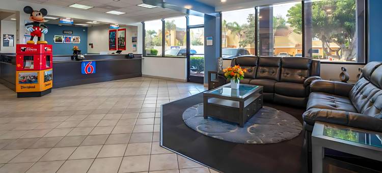 阿纳海姆大门6号汽车旅馆(Motel 6 Anaheim, CA - Maingate)图片