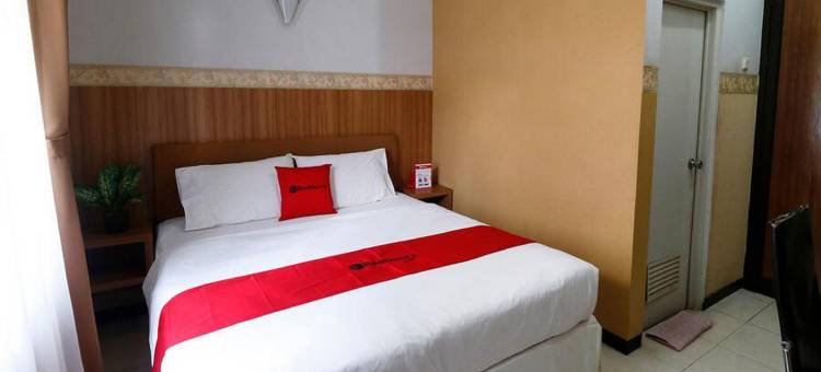 红多兹Plus酒店-近乌蒂普腾巴朗(RedDoorz Plus Near Undip Tembalang)图片