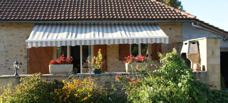 Holiday home with pool, enclosed garden图片