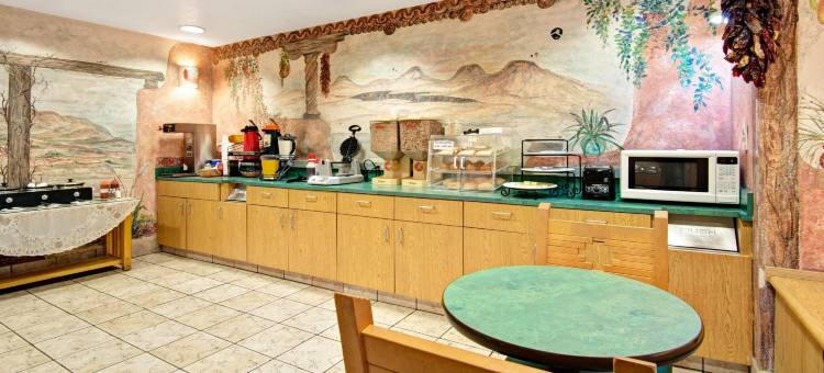 阿尔伯克尔基西温德姆麦客达套房酒店(Microtel Inn & Suites by Wyndham Albuquerque West)图片