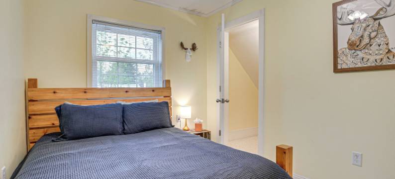 距离波基斯17英里的度假屋，步行可至海滩和主街(17 Mi to Porkies: Getaway Steps to Beach & Main St)图片